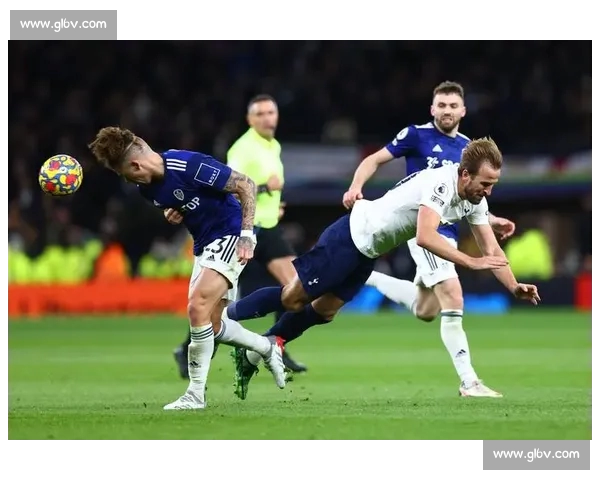 英超直播全程解析热门球队对决精彩瞬间与实时战况深度解读
